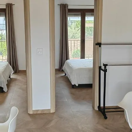 Holiday home Theasis1